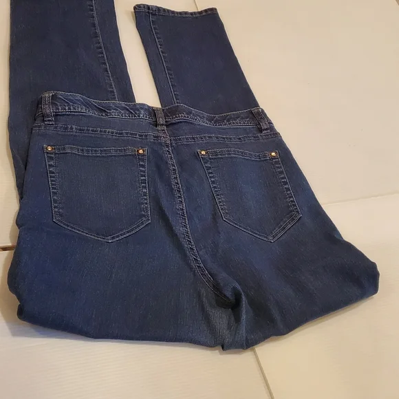 JM Collection Comfort Stretch Waist Straight leg Jeans size 8 - Picture 5 of 16